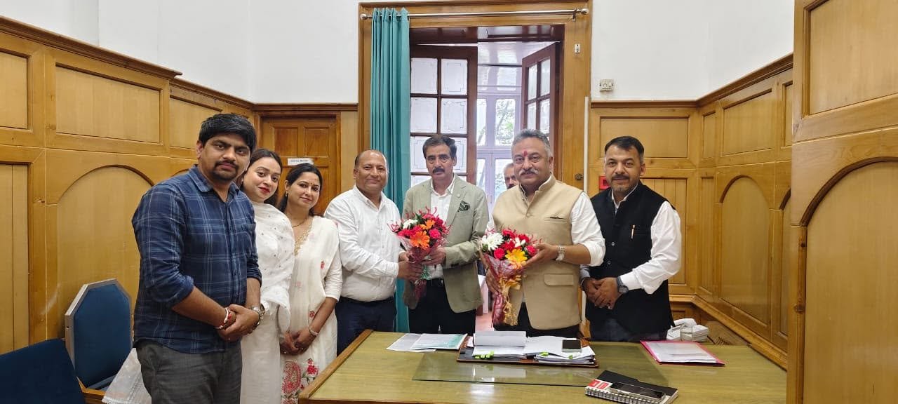 व्यावसायिक प्रशिक्षक कल्याण संघ हिमाचल प्रदेश की विभिन्न मांगों एवं सेवा संबंधी मुद्दों को लेकर हिमाचल प्रदेश विधानसभा परिसर में माननीय शिक्षा मंत्री श्री रोहित ठाकुर जी की अध्यक्षता में एक महत्वपूर्ण बैठक आयोजित की गई।